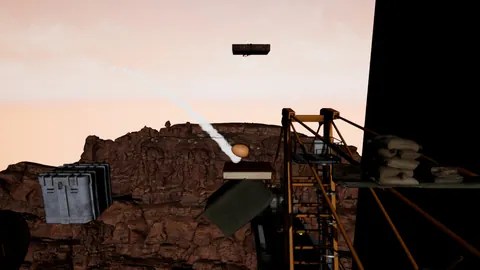 Huevo saltando entre cajas y una estructura metálica al atardecer